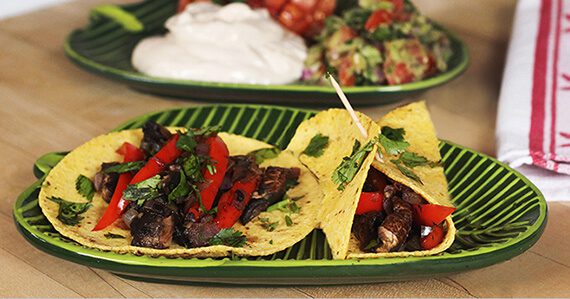 Fajitas 570x299 Recipes for Super Bowl XLVII