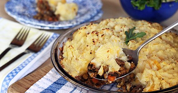 Lentil Shepherds Pie 570x299 Lentil Shepherd’s Pie with Rustic Parsnip Crust