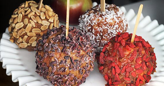 candy apples 570x299 Caramel Apples