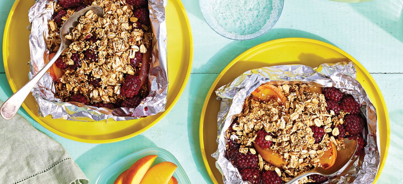 Foil-Roasted Blackberry Peach Crisp Recipe - Forks Over Knives