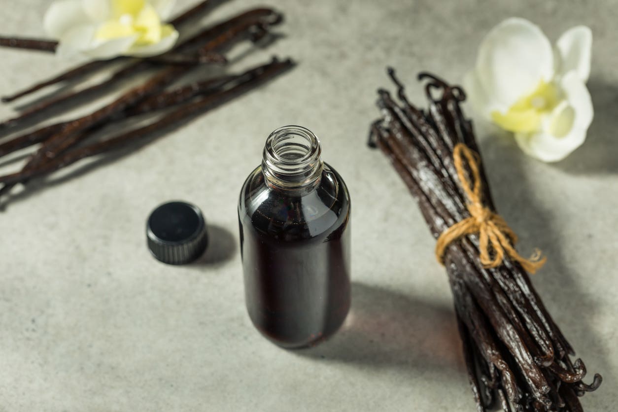 Vanilla Bean Powder vs. Paste vs. Extract: What’s the Difference ...