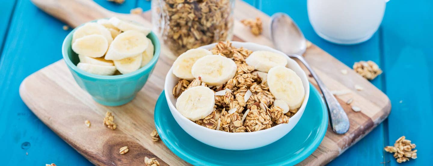 This vegan granola recipe was inspired by my favorite banana almond muffins. Whether in muffins or in cereal, bananas and almonds pair perfectly.