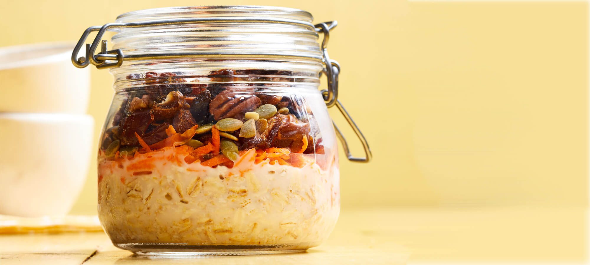 Carrot Cake Overnight Oats - Plant-Based Easy Vegan Breakfast
