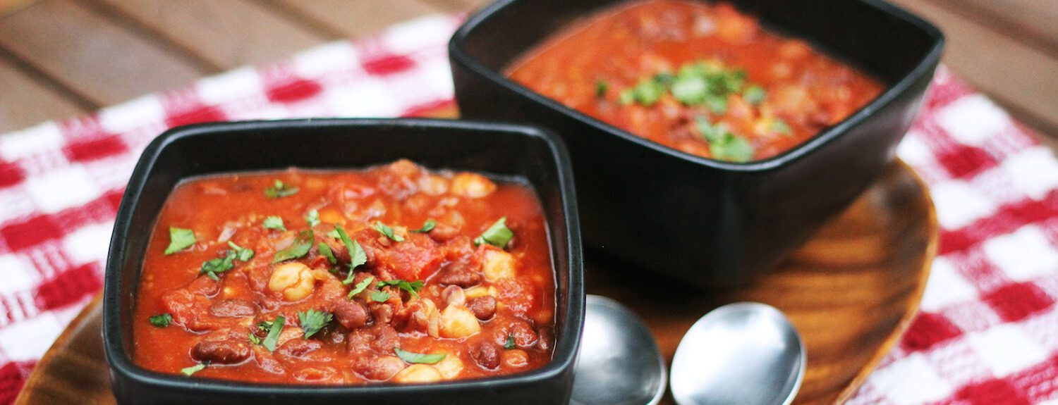 Three Bean Chili for a Crowd - Forks Over Knives