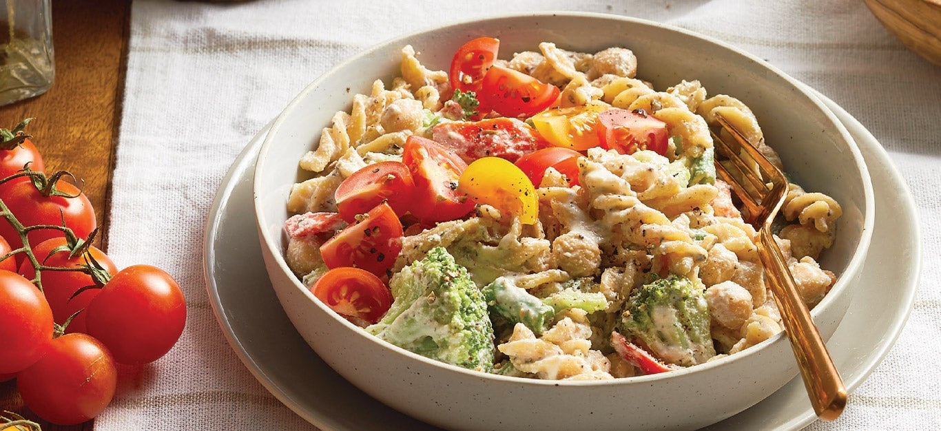 Healthy Creamy Pasta with Veggies and Chickpeas Recipe - Forks Over Knives