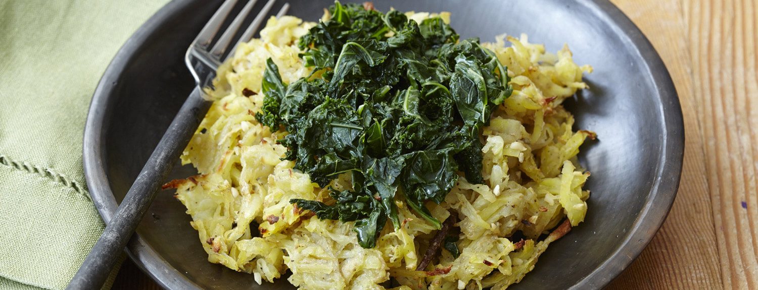 Garlic Hash Browns with Kale - Forks Over Knives