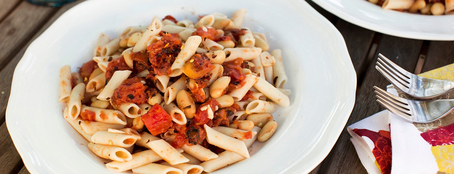 Roasted Tomato and Cannellini Bean Pasta Recipe - Forks Over Knives