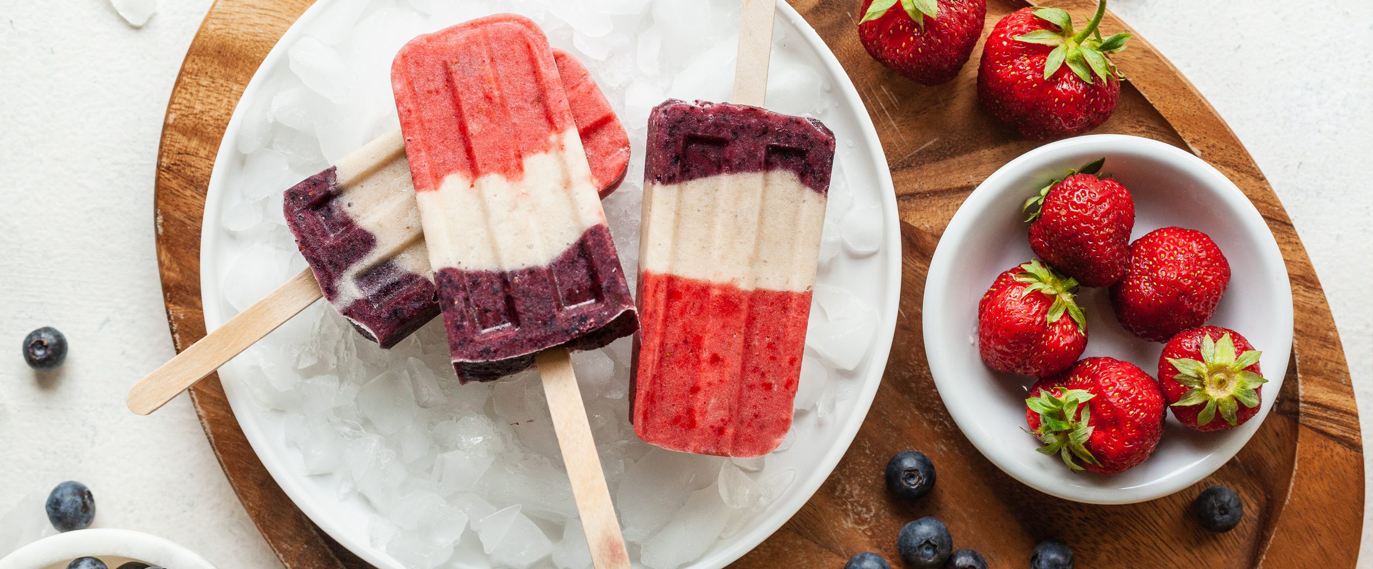 https://www.forksoverknives.com/uploads/Patriotic-Fruit-Pops-Wordpress-1.jpg?auto=webp