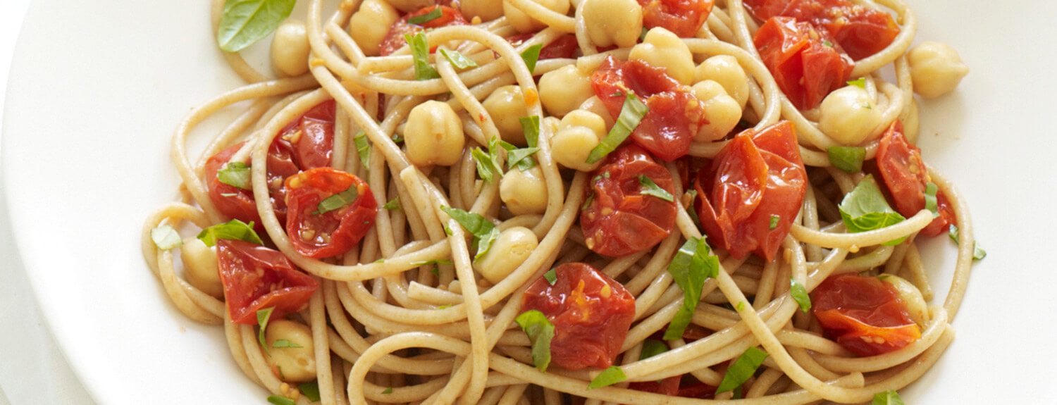 Pasta with Roasted Tomatoes, Chickpeas and Basil - Forks Over Knives