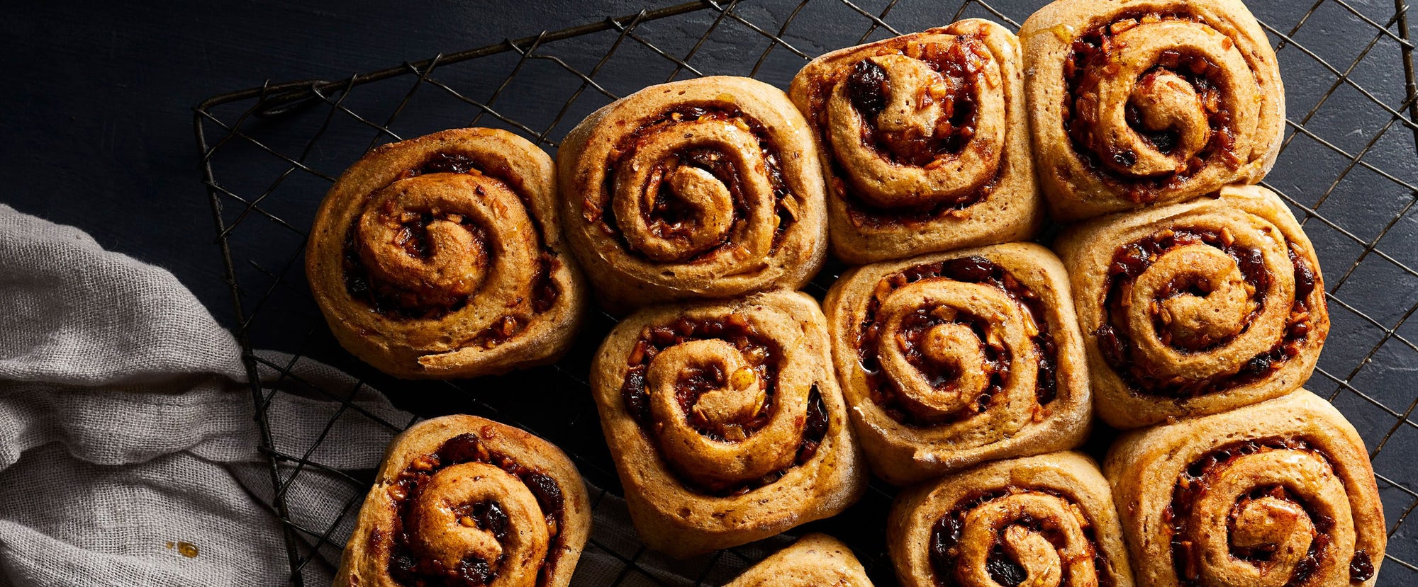 Apple-Maple Cinnamon Rolls - Forks Over Knives