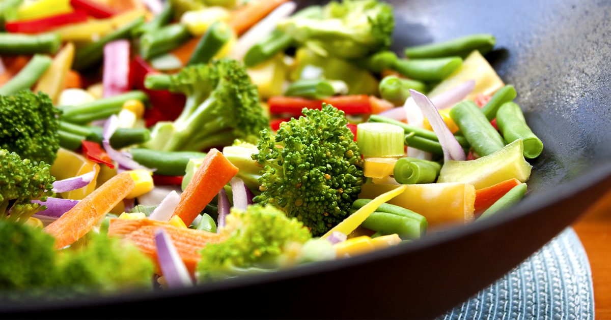 3 Expert Tips on How to Cook Without Oil