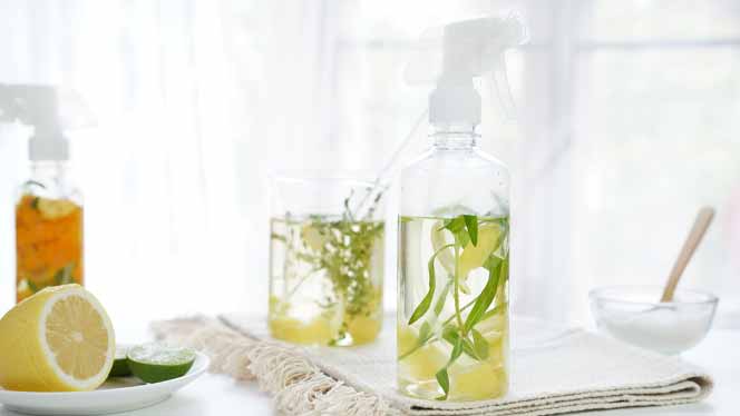 vinegar cleaner in clear spray bottles