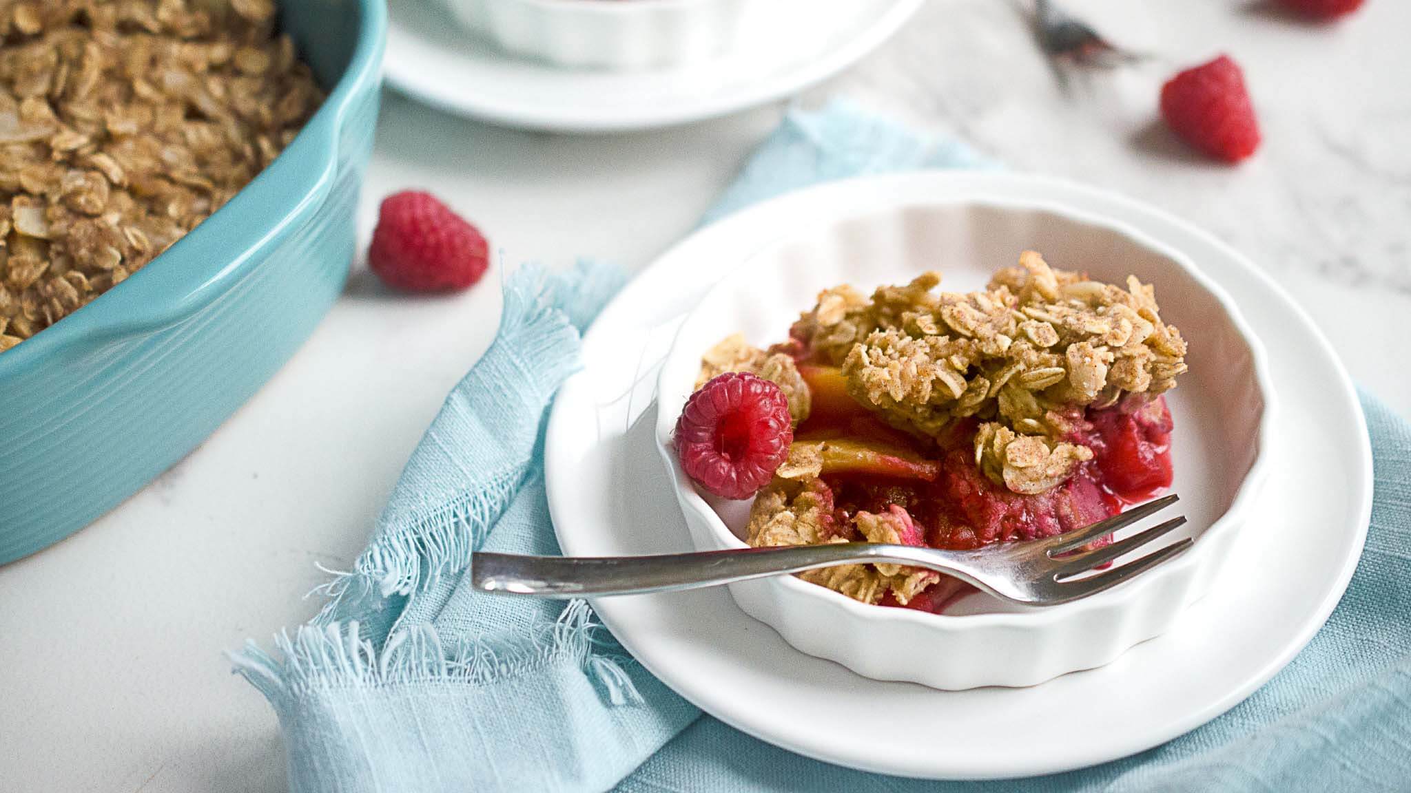 Vegan Peach Raspberry Crumble