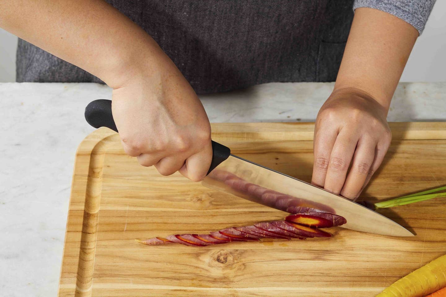 A knife bias slices