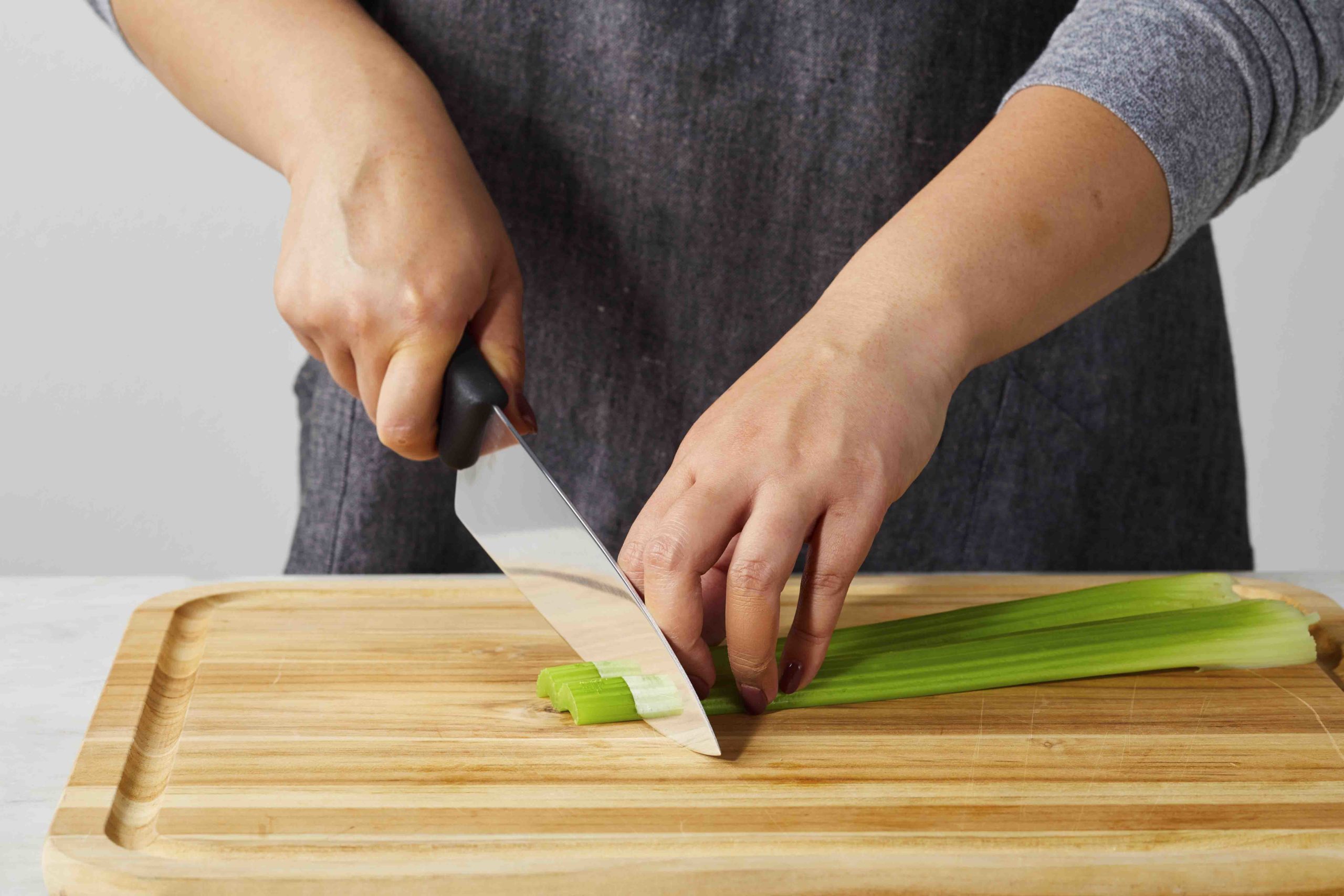 Knife Skills for Beginners: A Visual Guide to Slicing, Dicing, and ...