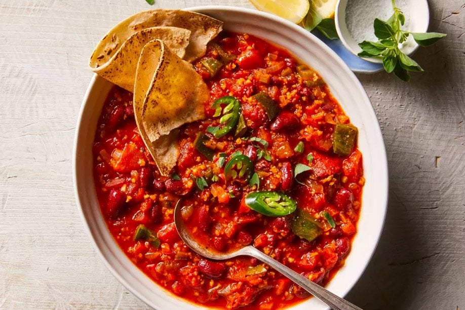 Vegan chili with millet