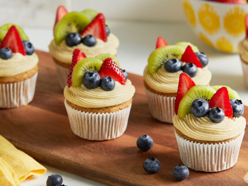 Fruit-Topped Vanilla gluten-free Cupcakes