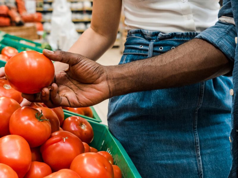 summer produce guide to fruits vegetables in season