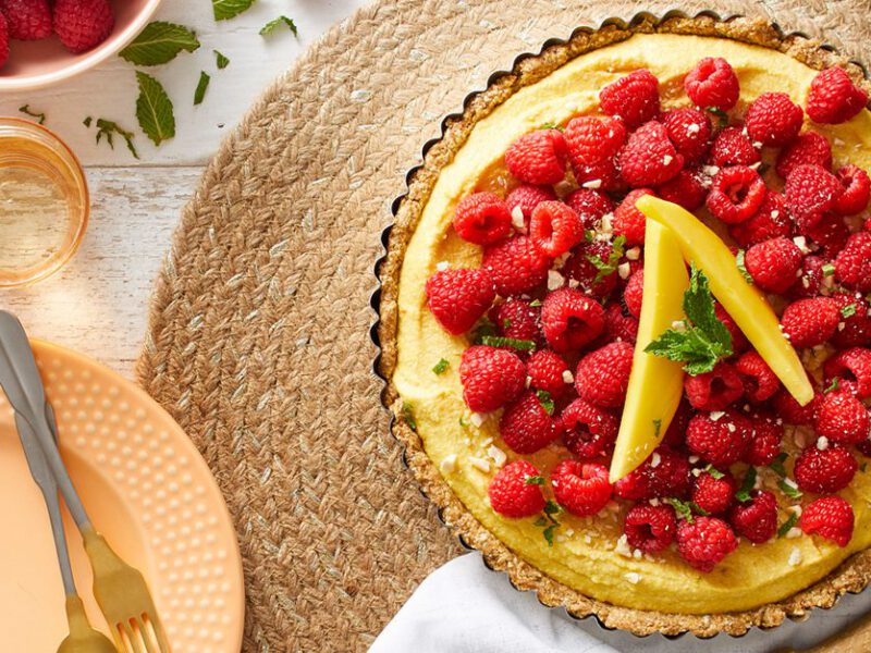 no-bake mango tart recipe with raspberries