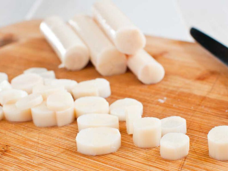 hearts-of-palm-on-a-cutting-board