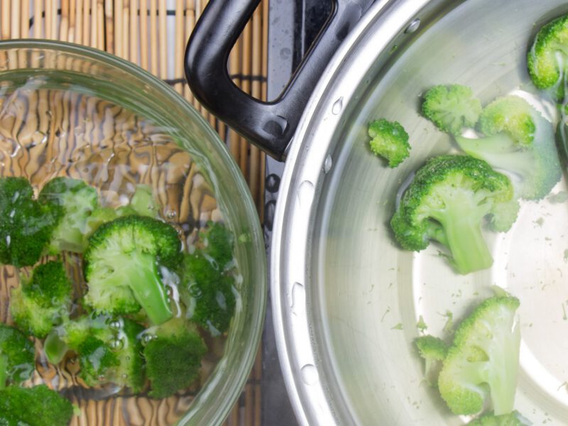 Blanching broccoli