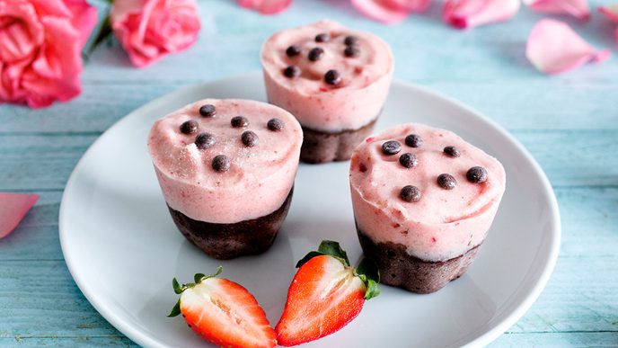 Strawberry Chocolate Ice Cream Cupcakes