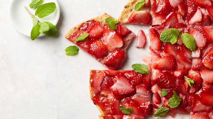 Strawberry Dessert Pizza
